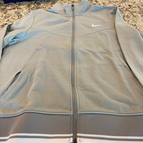3 Roger Federer Nike Jackets with Signature F - Picture 1 of 16
